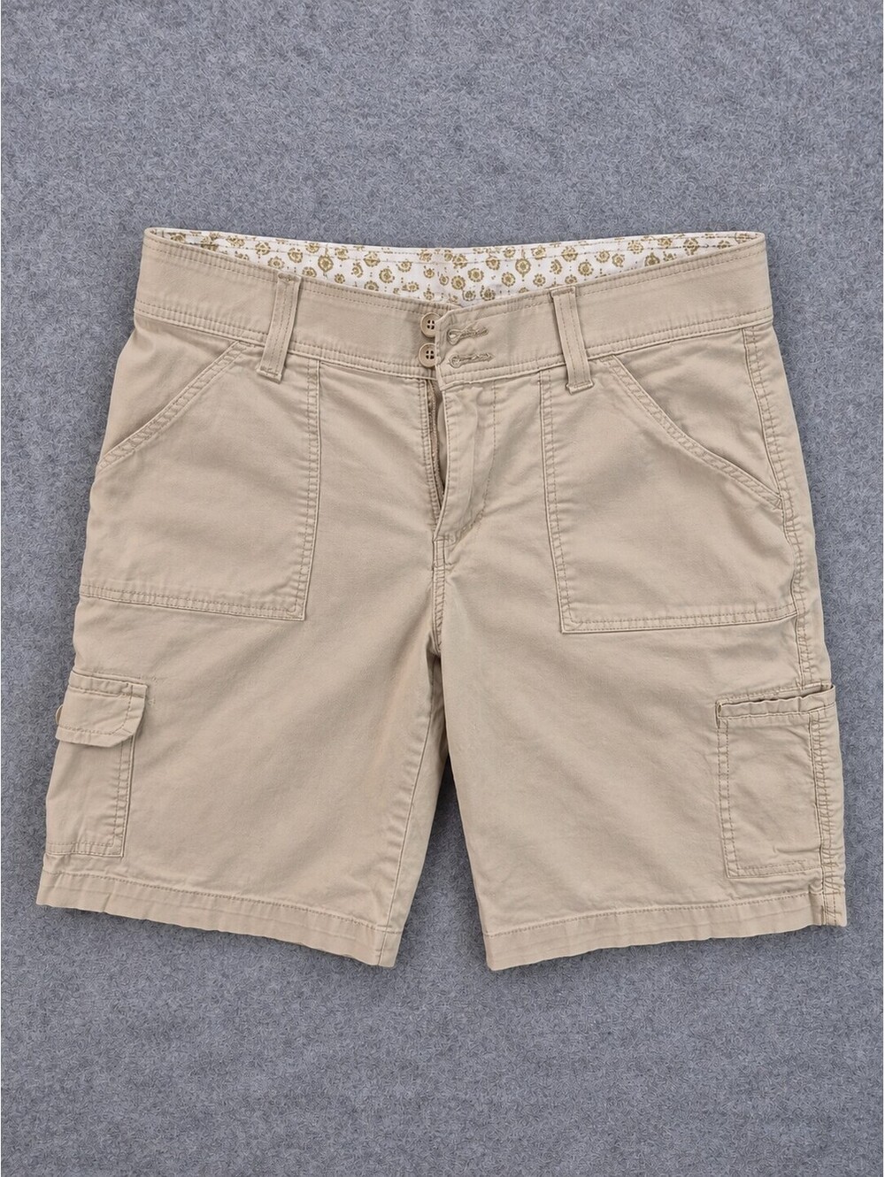 Lee Sinfully Soft Cargo Bermuda Shorts Size 6 Beige Stretch Cotton